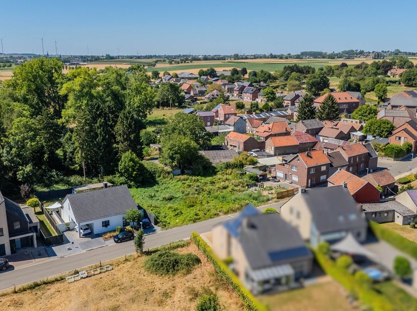 Terrain à vendre
                    à 3740 Hees