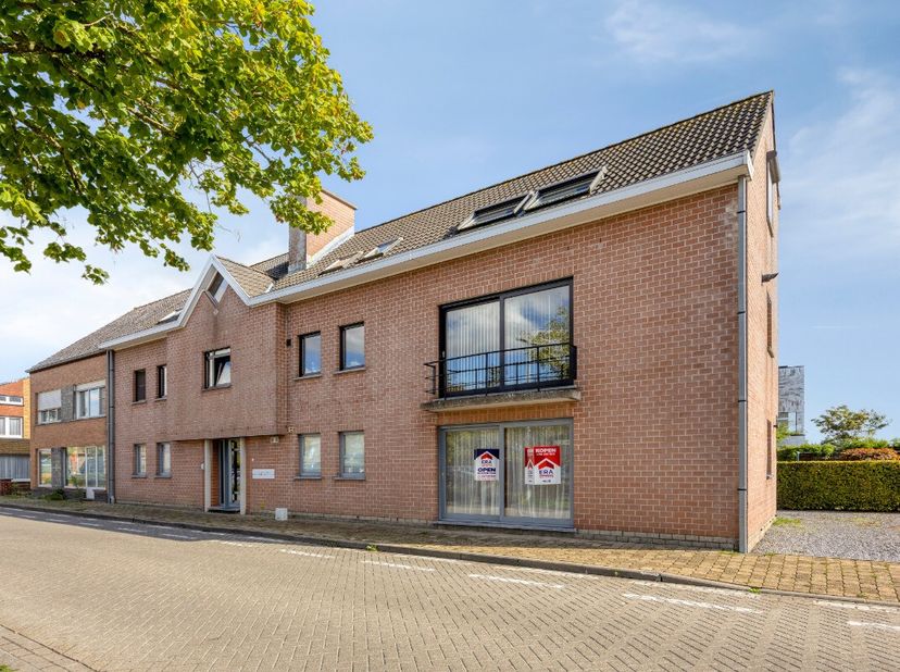 Appartement te koop in Pater Amaat Vynckeplein 6 bus 1,
                    8210 Zedelgem