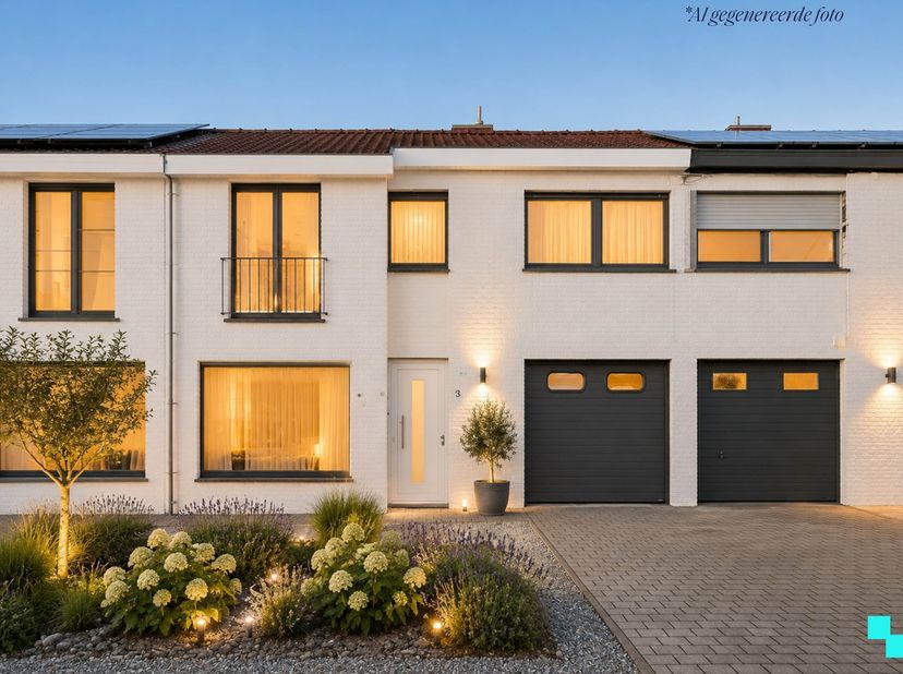 Ontdek deze te renoveren eengezinswoning met vier slaapkamers en inpandige garage, gelegen in een rustige en kindvriendelijke buurt te Kachtem. Deze g