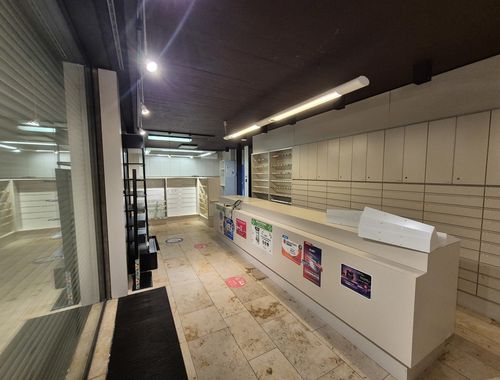                                         Handelszaak te huur in Oostham, € 2.300
