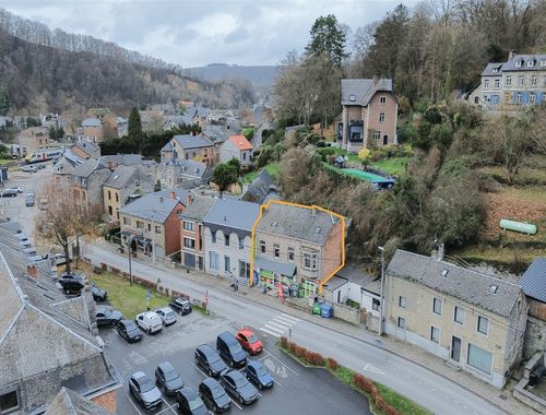                                         Immeuble d'appartements à vendre à Yvoir, € 179.000
