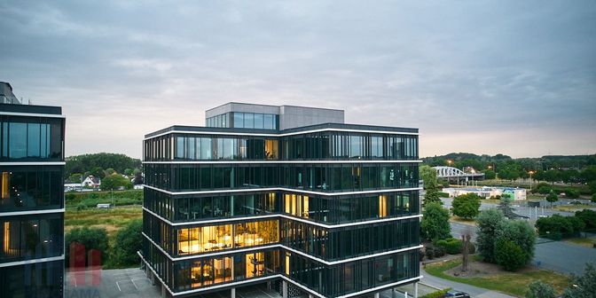 Bedrijfsvastgoed te huur in Poortakkerstraat 93, 9051 Sint-Denijs-Westrem
