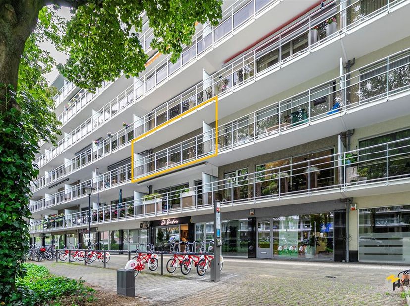 Ter Rivierenlaan 6 (2e verd.) - Deurne<br />
Ruim appartement (110 m²) met 3 slaapkamers en terras (12 m²) in Deurne<br />
Hier woon je op een steenwo