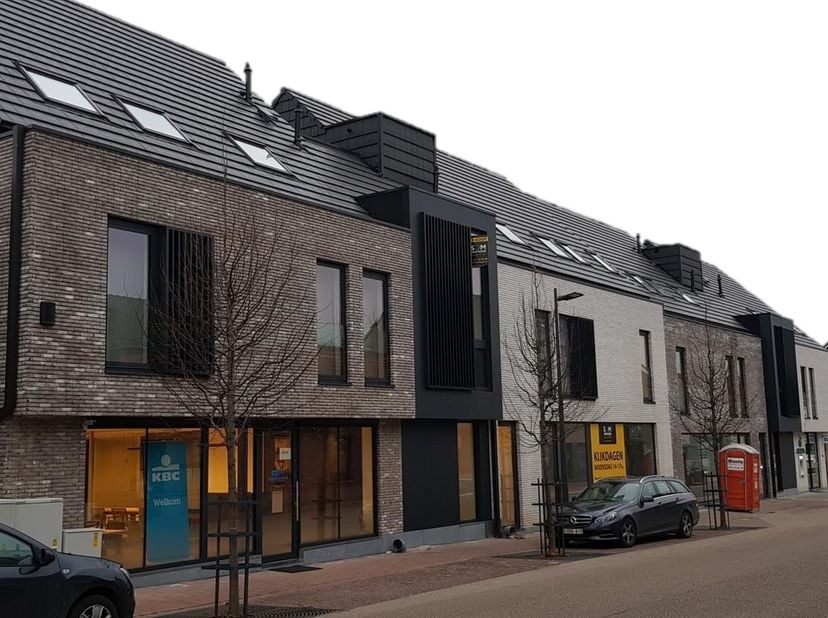 Bedrijfsvastgoed te koop
                    in 3850 Nieuwerkerken
