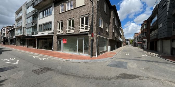Bedrijfsvastgoed te huur in Roeselaarsestraat 42, 8870 Izegem