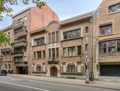                                         Bureaux à vendre à Koekelberg, € 800.000
