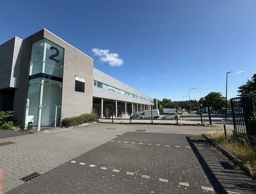                                         Kantoor te huur in Neder-over-Heembeek, € 4.000
