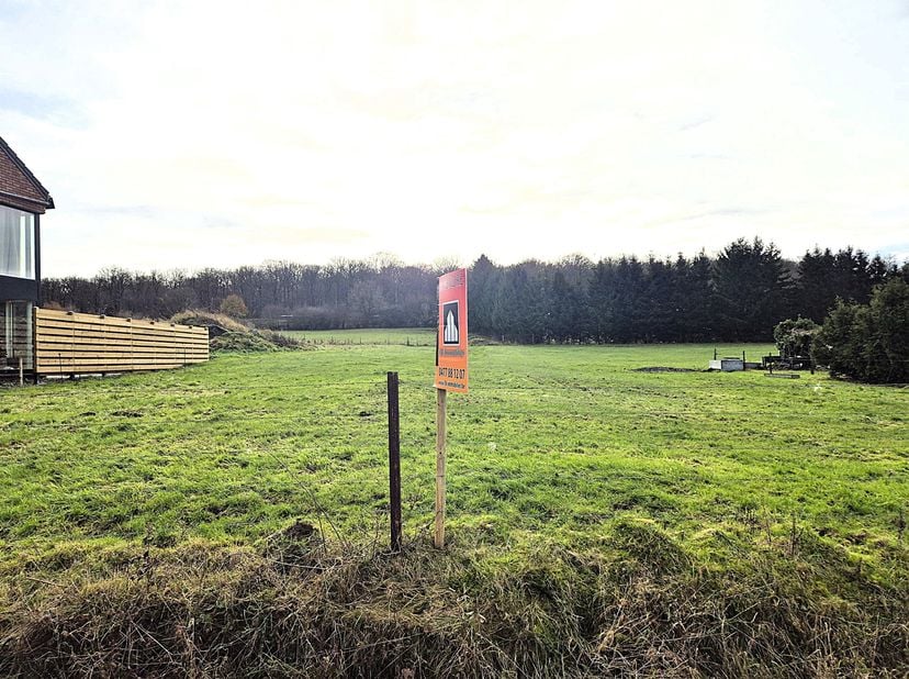 Terrain à bâtir de 16 a 80 ca (Lot n°3)Commune de Sivry - Rance / 2ème division RanceRéf 56061 - 10197Parcelle cadastrée section C numéro 318b3La supe