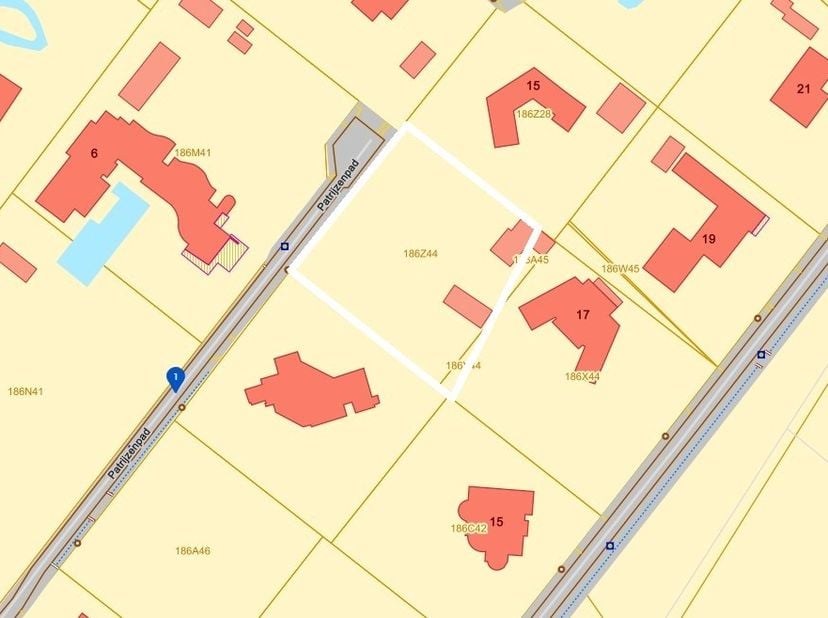 Bouwgrond in een bosrijke omgeving met een oppervlakte van 2.461 m² te Pelt (Grote Heide). Geschikt voor het oprichten van een open bebouwing voor één