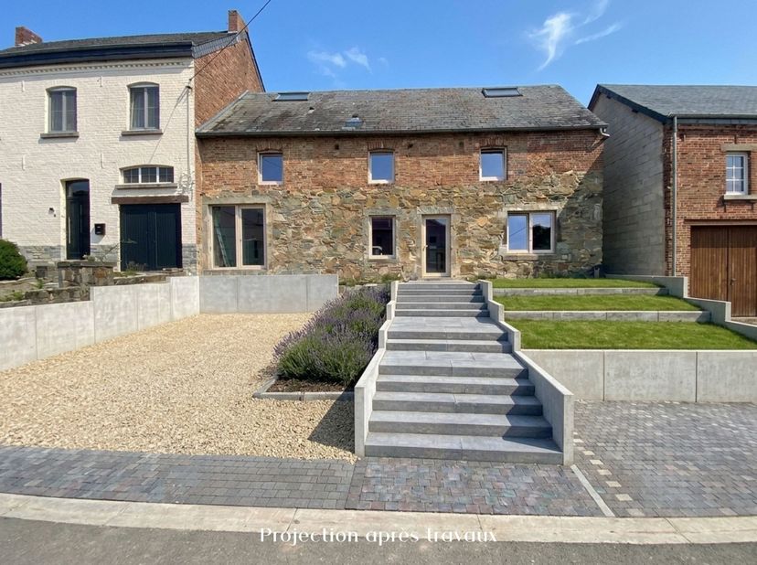 Bedrijfsvastgoed te koop in ,
                    5560 Hulsonniaux