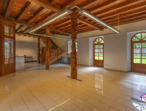                                         Kantoor te huur in Gerpinnes, € 1.600
