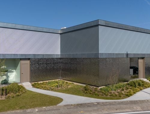                                         Espace de bureaux à louer à Zwevegem, € 2.400
