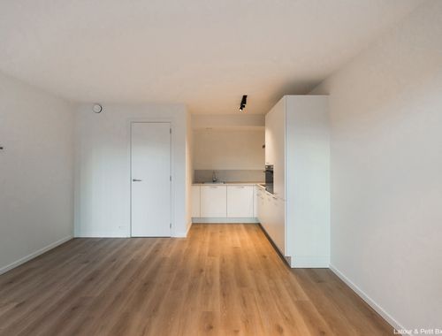                                         Appartement à louer à Woluwe-Saint-Lambert, € 1.250
