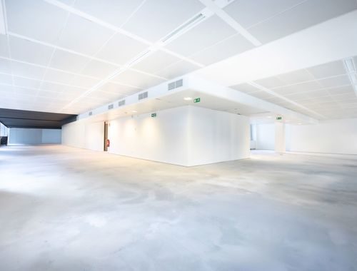                                         Immeuble de bureaux à louer à Bruxelles, € 4.785
