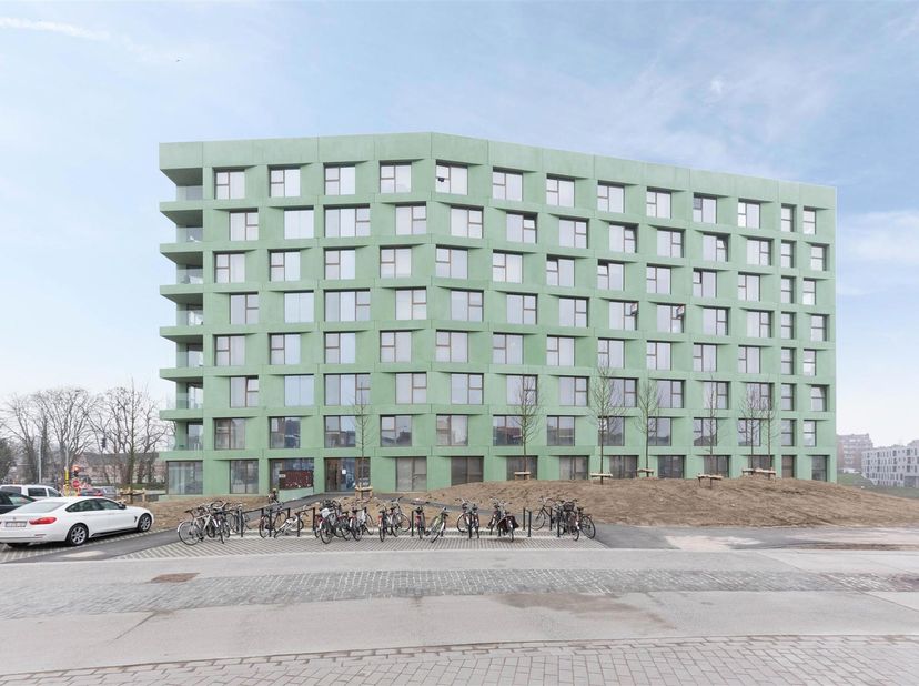 Welkom in deze verzorgde en comfortabele studentenkamer.<br />
De kamer is louter voor individueel gebruik en is bemeubeld met een bed, bureau, stoel,