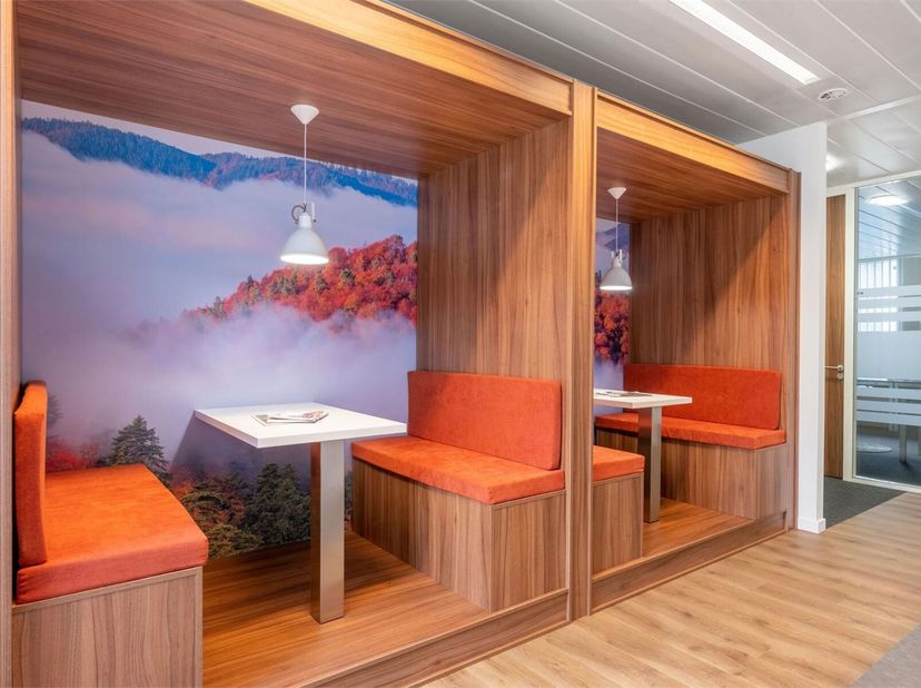 Werk waar en hoe u maar wilt met een kantoor-membership van Regus. Met prijzen vanaf 189 € bieden wij de flexibiliteit en vrijheid om aan elke werksti