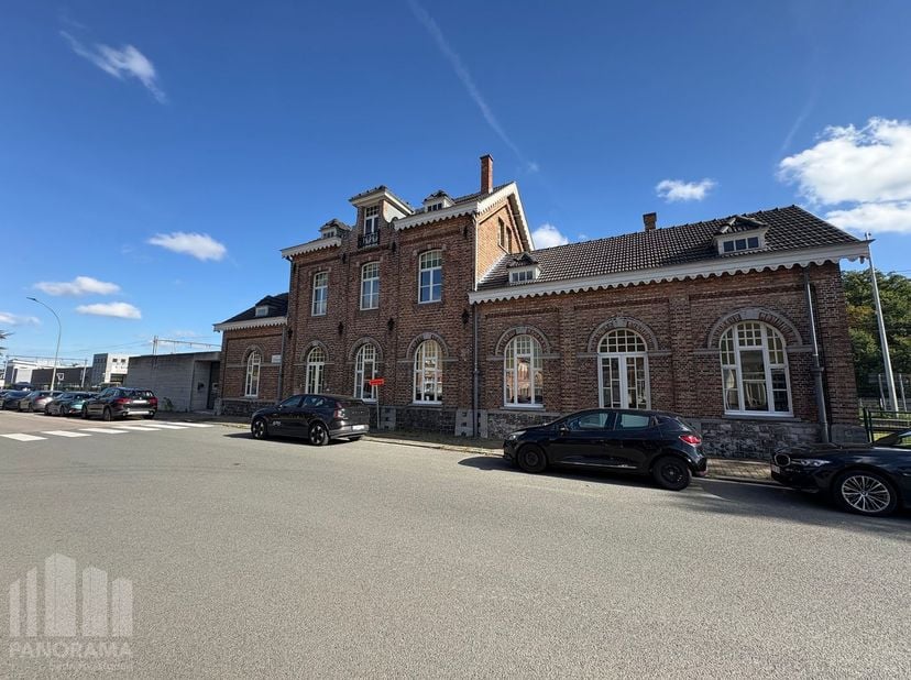 Bedrijfsvastgoed te huur in Jean-Baptiste De Ghellincklaan 2,
                    9051 Sint-Denijs-Westrem