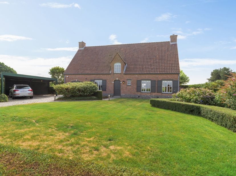 Huis te koop in Helhoek 7,
                    2310 Rijkevorsel