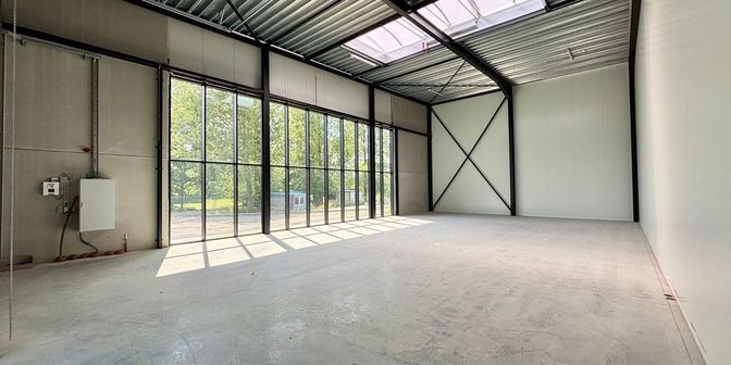 Bedrijfsvastgoed te huur in Ilya Prigoginestraat 5, 7850 Edingen