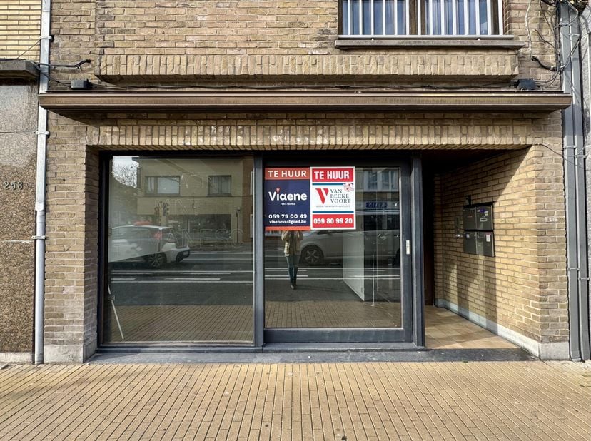 Bien professionnel à vendre
                    à 8400 Mariakerke