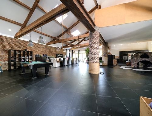                                         Hotel te koop in Sint-Pieters-Leeuw, € 1.199.000
