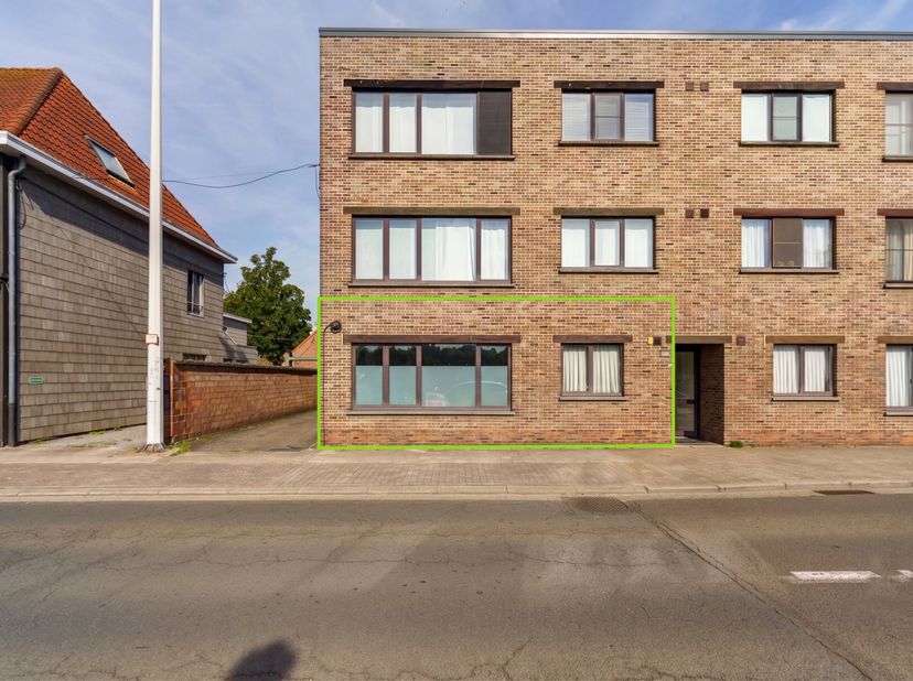 Instapklaar gelijkvloers appartement met tuin en garagebox nabij het centrum van Lier.<br />
<br />
Bent u op zoek naar comfortabel wonen op een rusti