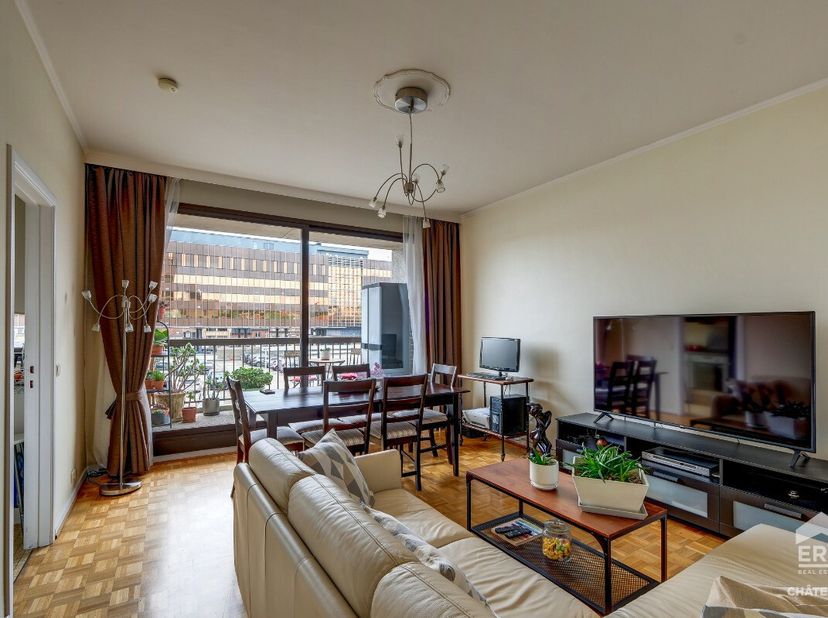 Appartement te koop in Rue de Tenbosch 85 bus 3,
                    1050 Elsene