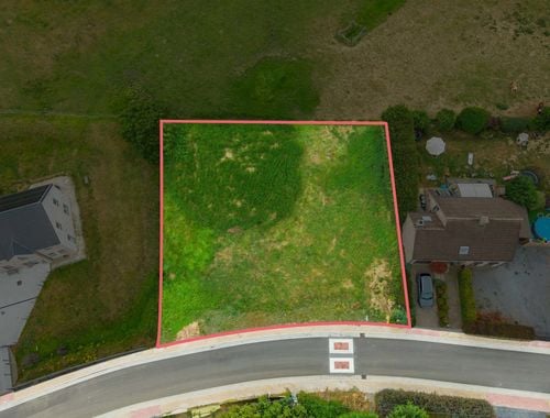                                         Bouwgrond te koop in Villers-la-Ville, € 100.000
