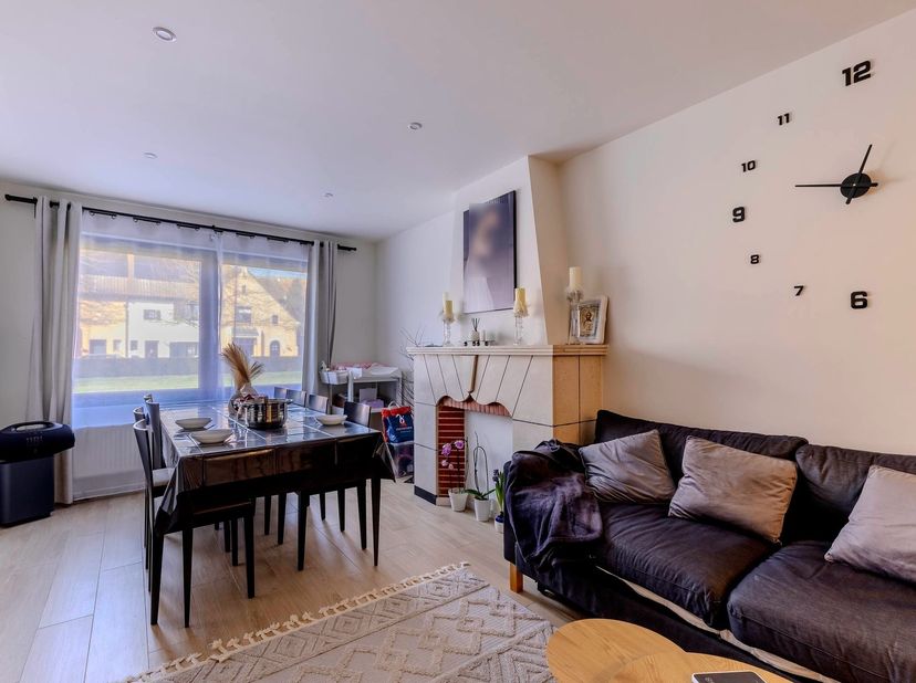 Immeuble de rapport : 3 appartements au centre de Herentals<br />
<br />
Le bien à céder se compose d'un rez-de-chaussée avec jardin, d'un garage et