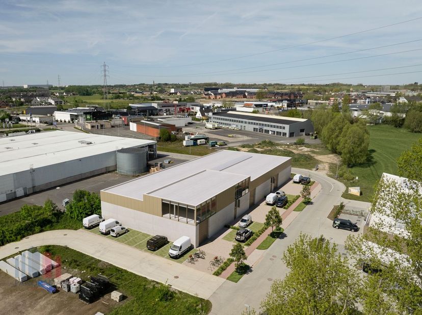 Bien professionnel à vendre
                    à 8800 Roeselare