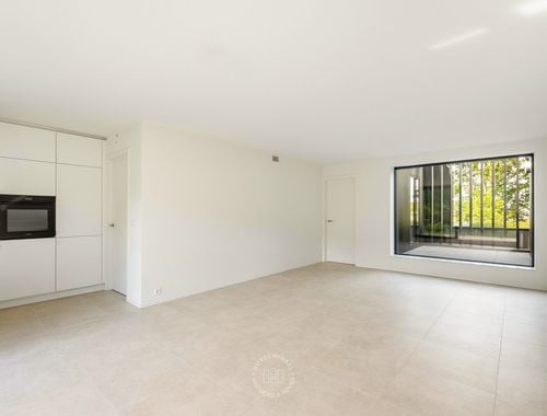                                         Appartement te huur in Waasmunster, € 1.125
