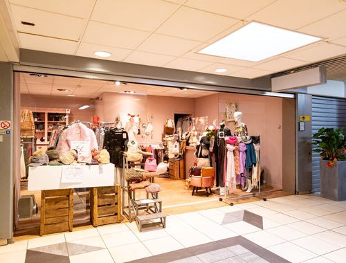                                         Handelszaak te koop in Wilrijk, € 89.000
