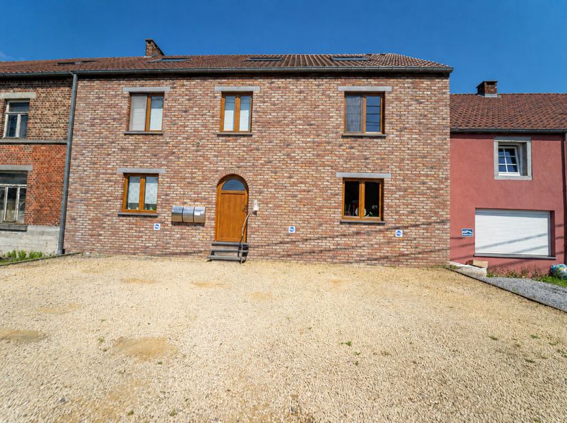 Appartement te koop
                    in 5640 Mettet