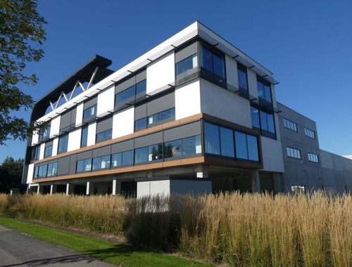                                         Bedrijfsgebouw te huur in Sint-Denijs-Westrem, € 2.356,67
