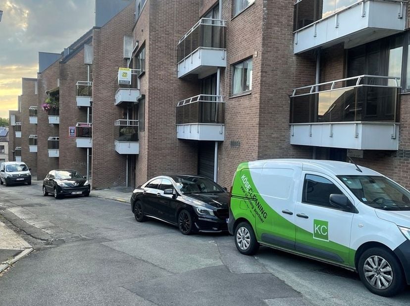 Dit volledig vernieuwd appartement is rustig gelegen (tussen de Markt en de Vesten).<br />
<br />
Het appartement bevindt zich op de 2de verdieping in