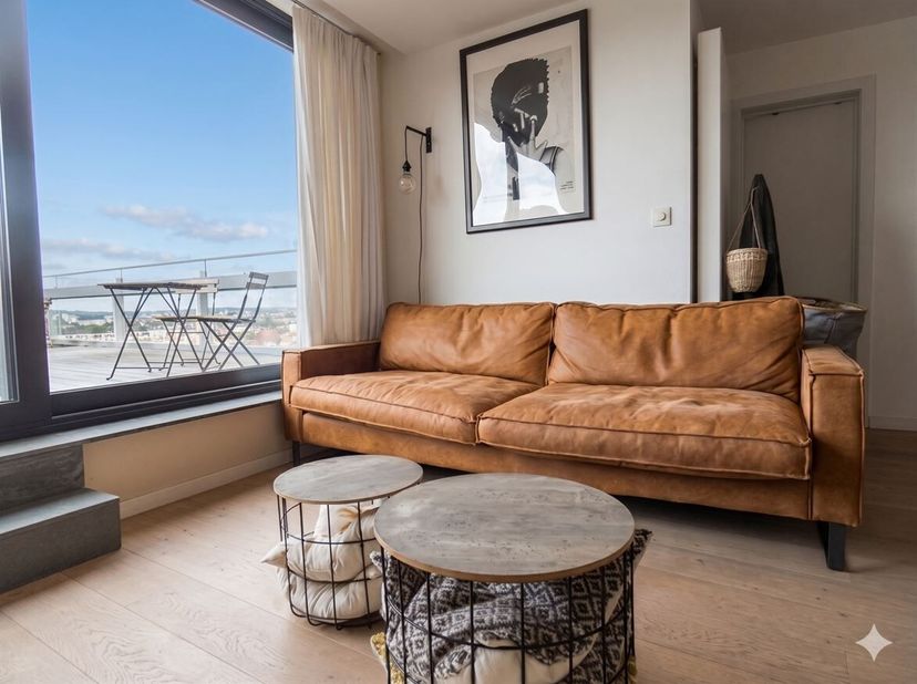 Dak-appartement (49 m²) met groot terras (52 m²) en fietsenberging te Zurenborg<br />
Locatie: Dit instapklare appartement met ruim terras staat te ko