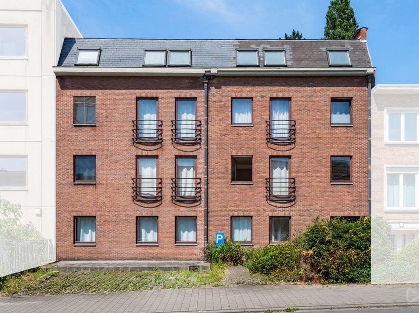 Infos &amp;amp; visites – 02 315 51 71<br />
We Invest Brussels vous présente ce superbe appartement idéalement situé sur l'Avenue Joseph Chaudron à Auder
