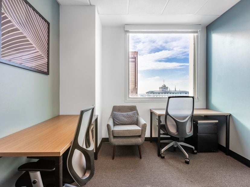 Onbeperkte toegang tot kantoren in Regus Charleroi Airport<br />
<br />
Alle prijzen zijn vanaf-prijzen en kunnen worden gewijzigd, afhankelijk van de