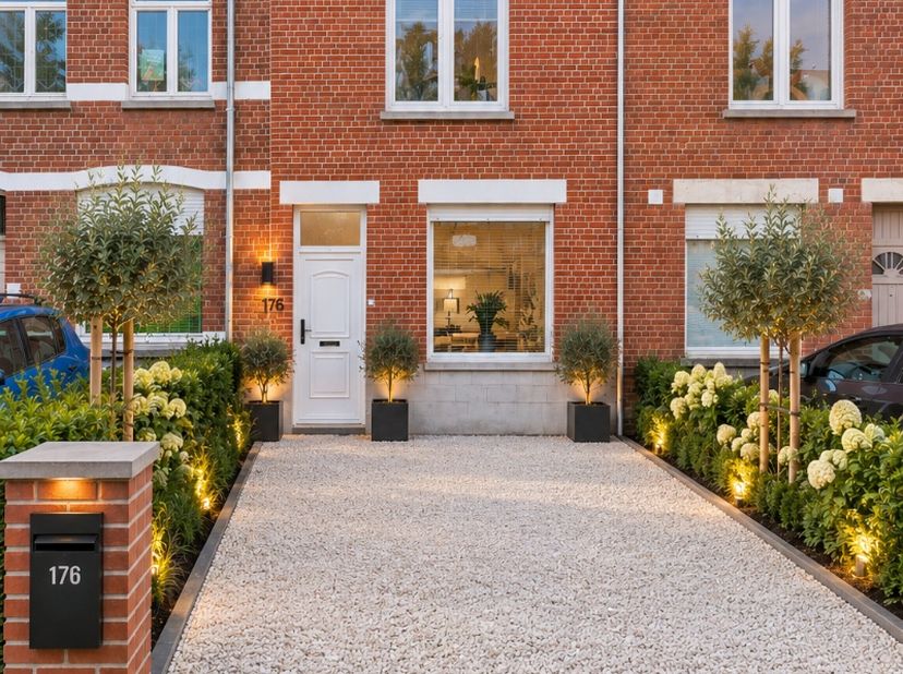 Huis te koop in Oudenaardsesteenweg 176,
                    8500 Kortrijk