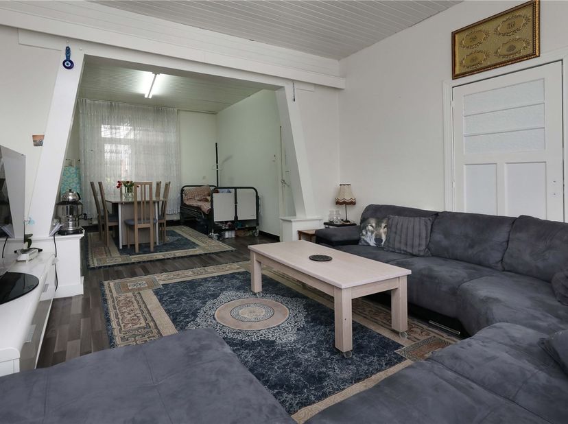 Multifunctionele woning boordevol potentieel op 9a71ca op centrale locatie<br />
<br />
Op deze uiterst gunstige locatie houden we halt in Alken op