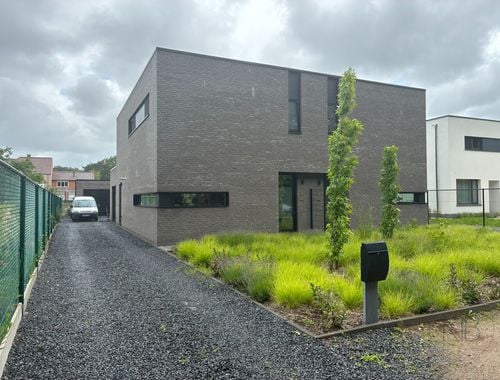                                         Maison unifamiliale à louer à Houthalen, € 1.350
