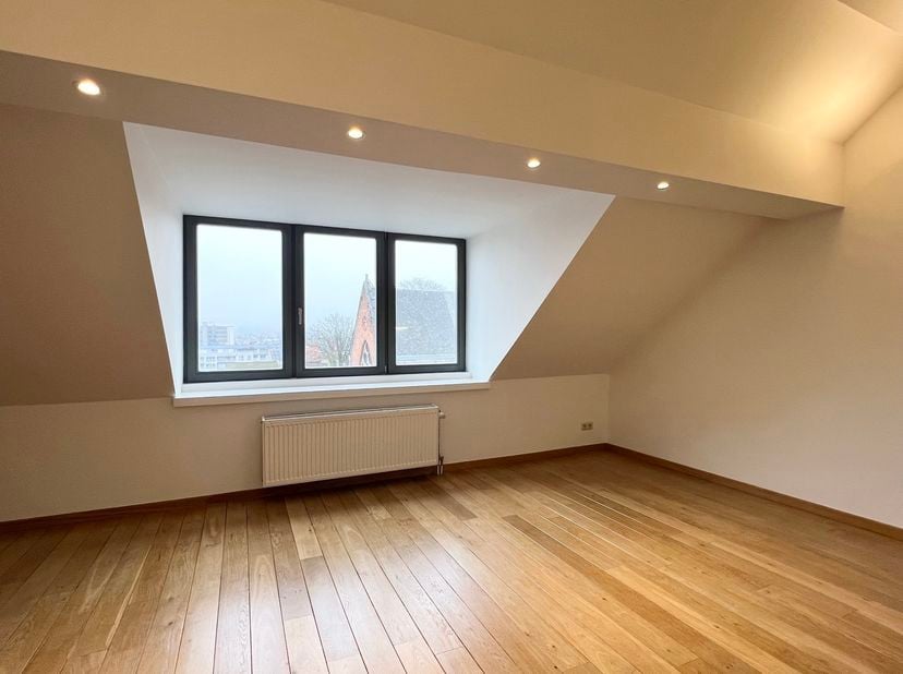 Appartement te huur in Rue Limauge 6 bus 3.2,
                    1050 Elsene