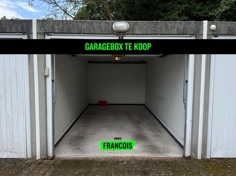 Vlot bereikbare garagebox te Roeselare<br />
Deze vlot bereikbare garagebox biedt voldoende ruimte voor het stallen van een personenwagen en kan daarn