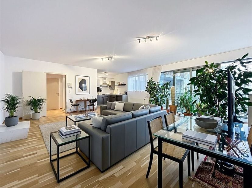 Stadscentrum, dicht bij alle voorzieningen - Prachtig appartement van +/- 125m² in een gebouw uit 2007 ideaal voor een eerste aankoop of investering,