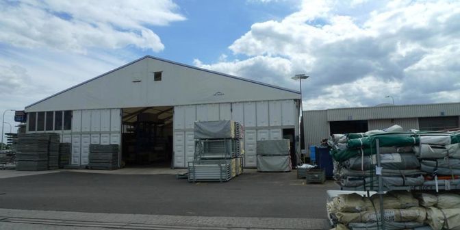 Bien professionnel à vendre à Industrieterrein Kanaal-Noord 1303, 3960 Bree
