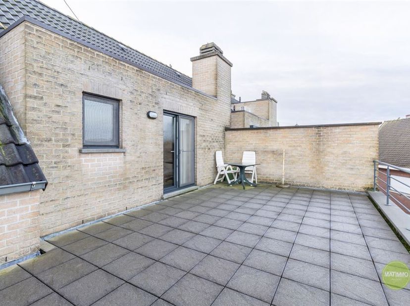 Appartement clé en main avec terrasse spacieuse et garage à Balen<br />
Découvrez cet appartement au deuxième étage d'un immeuble avec ascenseur, cons