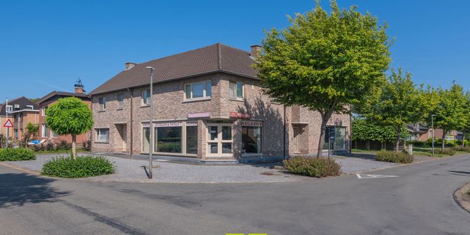 Bien professionnel à vendre à Zandbergerstraat 18-20, 3680 Neeroeteren