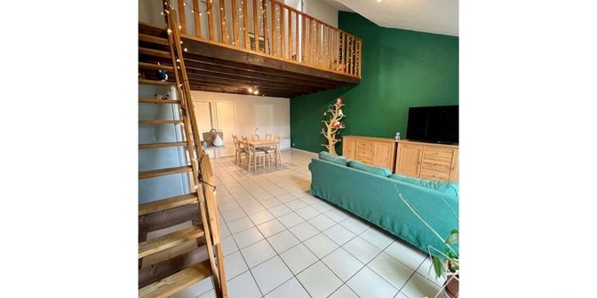 Appartement te koop in Chaussée De Bruxelles - 2ème étage - Jumet  219 bus A2, 6040 Jumet