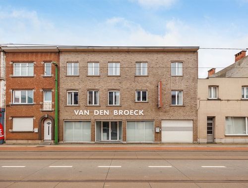                                         Handelspand met woonst te koop in Zwijndrecht, € 499.000
