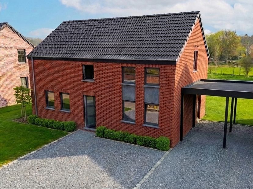 Huis te koop in Rue Champinotte 24,
                    4254 Ligney
